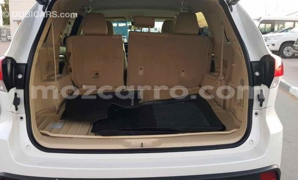 Nunua Imported Toyota Highlander Nyeupe Gari ndani ya Import - Dubai nchini Cabo Delgado Nunua Imported Toyota Highlander Nyeupe Gari ndani ya Import - Dubai nchini Cabo Delgado