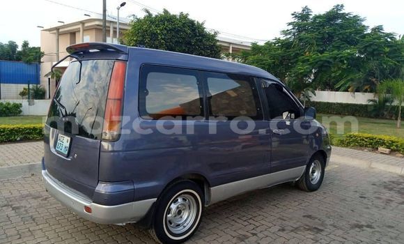 Comprar Usado Toyota Noah Azul Carro em Maputo em Maputo Comprar Usado Toyota Noah Azul Carro em Maputo em Maputo