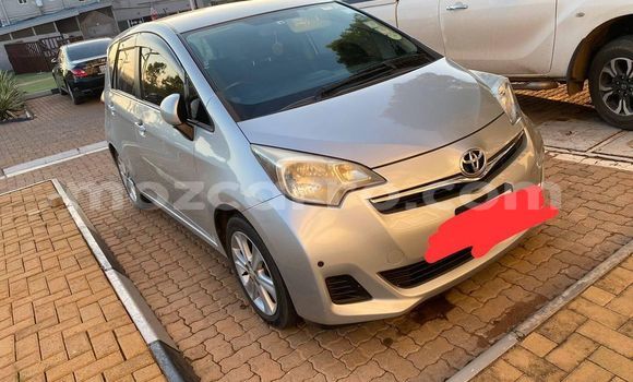 Tenga Tsaru Toyota Ractis Sirivha Mota in Maputo in Maputo