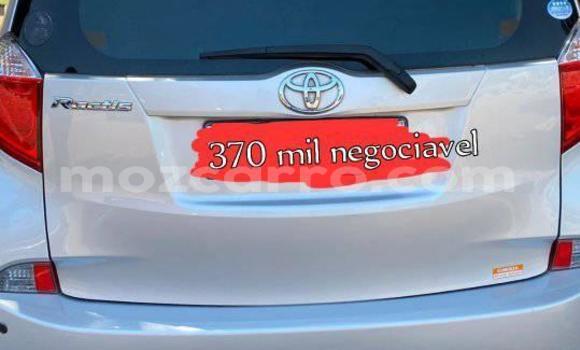 Comprar Usado Toyota Ractis Prata Carro em Maputo em Maputo Comprar Usado Toyota Ractis Prata Carro em Maputo em Maputo