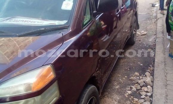 Nunua Ilio tumika Toyota Voxy Nyekundu Gari ndani ya Maputo nchini Maputo