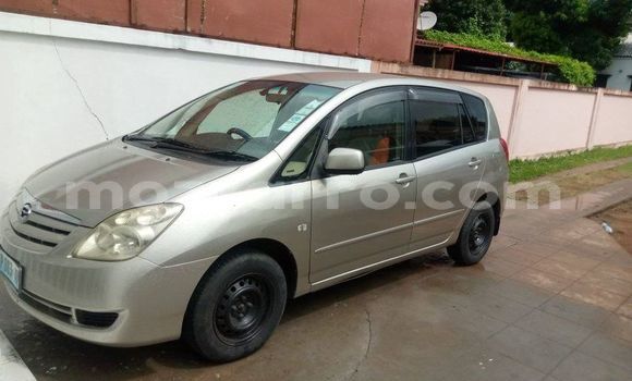 Comprar Usado Toyota Spacio Bege Carro em Maputo em Maputo Comprar Usado Toyota Spacio Bege Carro em Maputo em Maputo