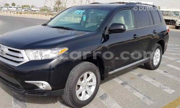Tenga Imported Toyota Highlander Nhema Mota in Import - Dubai in Cabo Delgado Tenga Imported Toyota Highlander Nhema Mota in Import - Dubai in Cabo Delgado
