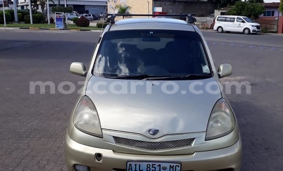 Tenga Tsaru Toyota FunCargo Beige Mota in Maputo in Maputo Tenga Tsaru Toyota FunCargo Beige Mota in Maputo in Maputo