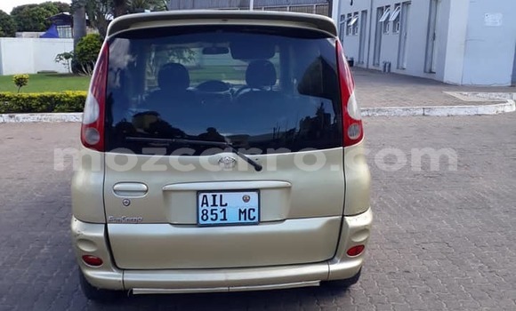 Tenga Tsaru Toyota FunCargo Beige Mota in Maputo in Maputo Tenga Tsaru Toyota FunCargo Beige Mota in Maputo in Maputo