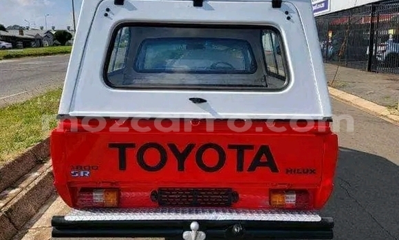 Comprar Usado Toyota Hilux Vermelho Carro em Maputo em Maputo Comprar Usado Toyota Hilux Vermelho Carro em Maputo em Maputo