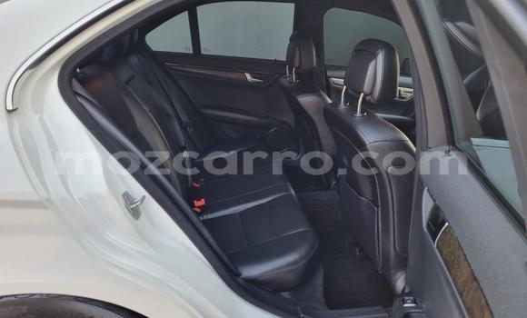 Nunua Ilio tumika Mercedes‒Benz C-klasse Nyeupe Gari ndani ya Maputo nchini Maputo Nunua Ilio tumika Mercedes‒Benz C-klasse Nyeupe Gari ndani ya Maputo nchini Maputo