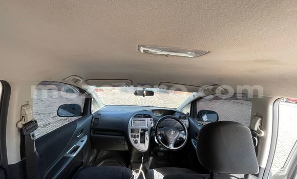 Buy Used Toyota Ractis White Car in Maputo in Maputo Buy Used Toyota Ractis White Car in Maputo in Maputo