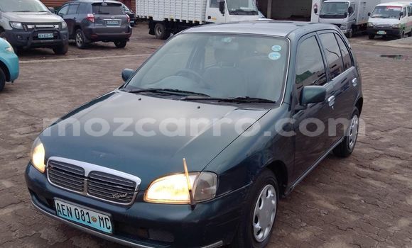 Comprar Usado Toyota Starlet Verde Carro em Maputo em Maputo