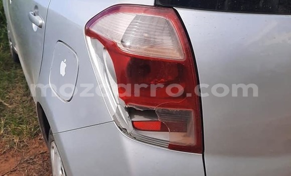 Comprar Usado Toyota Ractis Prata Carro em Maputo em Maputo Comprar Usado Toyota Ractis Prata Carro em Maputo em Maputo