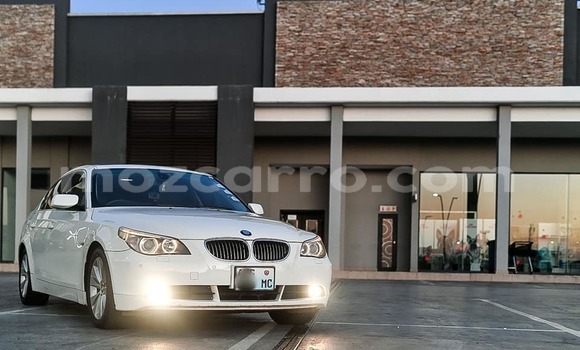 Comprar Usado BMW 5-Series Branco Carro em Maputo em Maputo