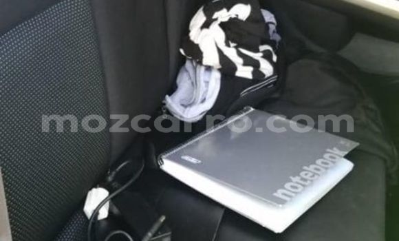 Comprar Usado Toyota IST Preto Carro em Maputo em Maputo Comprar Usado Toyota IST Preto Carro em Maputo em Maputo