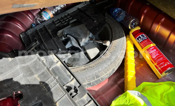 Comprar Usado Nissan Tiida Vermelho Carro em Maputo em Maputo Comprar Usado Nissan Tiida Vermelho Carro em Maputo em Maputo