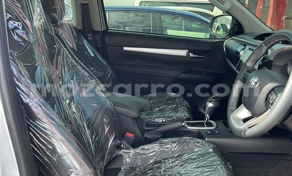 Buy Used Toyota Hilux Silver Car in Maputo in Maputo Buy Used Toyota Hilux Silver Car in Maputo in Maputo