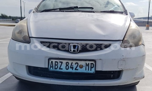 Comprar Usado Honda Fit Branco Carro em Maputo em Maputo