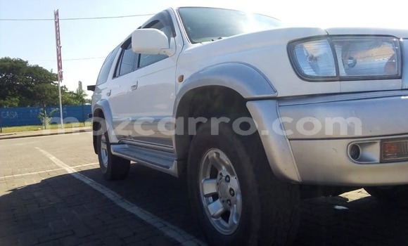 Nunua Ilio tumika Toyota Surf Nyeupe Gari ndani ya Maputo nchini Maputo