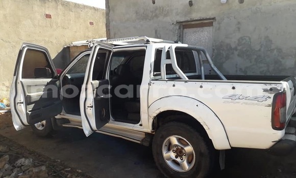 Comprar Usado Nissan Hardbody Branco Carro em Maputo em Maputo Comprar Usado Nissan Hardbody Branco Carro em Maputo em Maputo