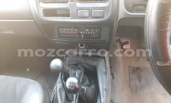 Comprar Usado Nissan Hardbody Branco Carro em Maputo em Maputo Comprar Usado Nissan Hardbody Branco Carro em Maputo em Maputo