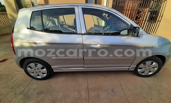 Comprar Usado Kia Picanto Prata Carro em Maputo em Maputo