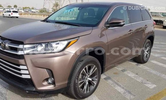 Tenga Imported Toyota Highlander Bhurawuni Mota in Import - Dubai in Cabo Delgado Tenga Imported Toyota Highlander Bhurawuni Mota in Import - Dubai in Cabo Delgado