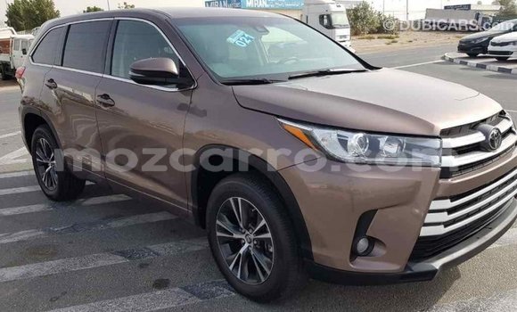 Tenga Imported Toyota Highlander Bhurawuni Mota in Import - Dubai in Cabo Delgado Tenga Imported Toyota Highlander Bhurawuni Mota in Import - Dubai in Cabo Delgado