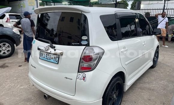 Buy Used Toyota Ractis White Car in Maputo in Maputo Buy Used Toyota Ractis White Car in Maputo in Maputo