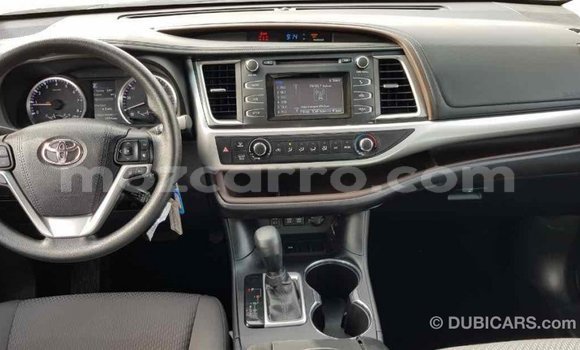 Tenga Imported Toyota Highlander Bhurawuni Mota in Import - Dubai in Cabo Delgado Tenga Imported Toyota Highlander Bhurawuni Mota in Import - Dubai in Cabo Delgado