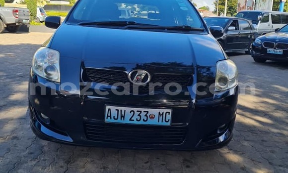 Nunua Ilio tumika Toyota Auris Nyeusi Gari ndani ya Maputo nchini Maputo