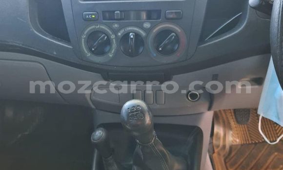 Comprar Usado Toyota Hilux Prata Carro em Maputo em Maputo Comprar Usado Toyota Hilux Prata Carro em Maputo em Maputo