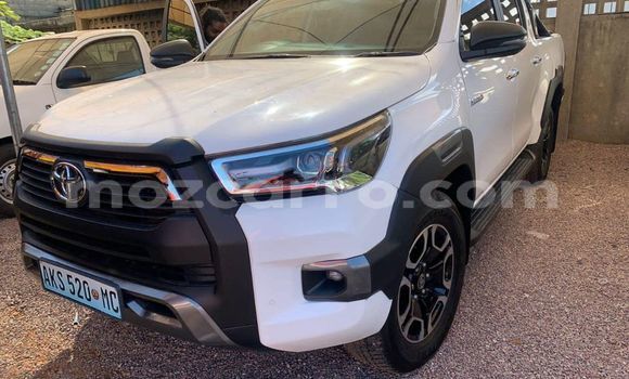 Comprar Usado Toyota Hiluxe Revo Branco Carro em Maputo em Maputo Comprar Usado Toyota Hiluxe Revo Branco Carro em Maputo em Maputo