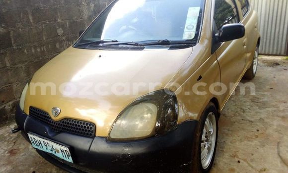 Comprar Usado Toyota Vitz Castanho Carro em Maputo em Maputo
