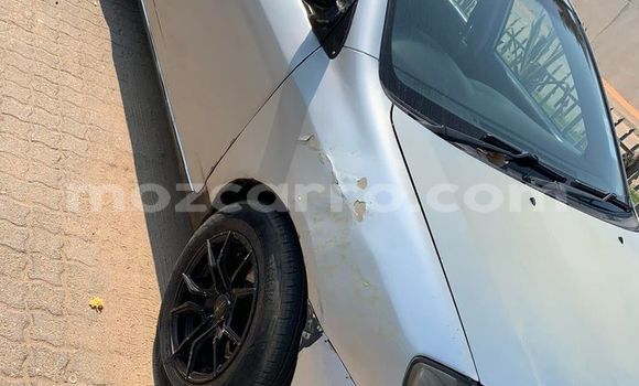 Comprar Usado Toyota Corolla Prata Carro em Maputo em Maputo Comprar Usado Toyota Corolla Prata Carro em Maputo em Maputo