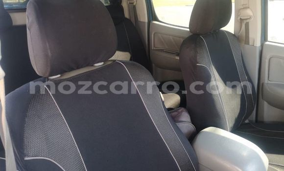 Buy Used Toyota Hilux Blue Car in Maputo in Maputo Buy Used Toyota Hilux Blue Car in Maputo in Maputo