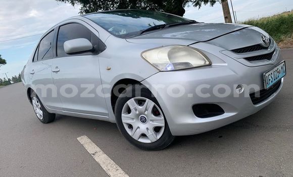 Comprar Usado Toyota Belta Prata Carro em Maputo em Maputo