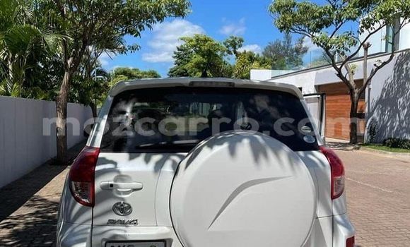 Buy Used Toyota RAV4 White Car in Maputo in Maputo Buy Used Toyota RAV4 White Car in Maputo in Maputo