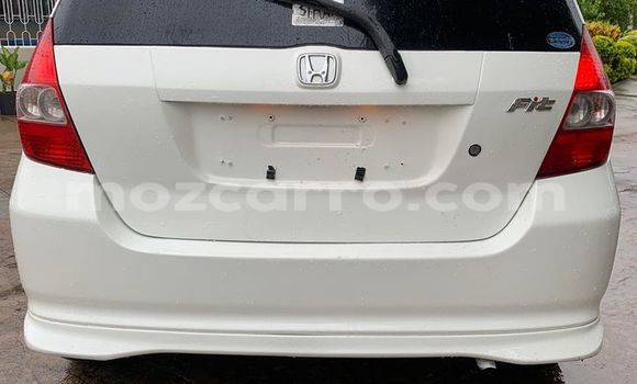 Buy Used Honda Fit White Car in Maputo in Maputo Buy Used Honda Fit White Car in Maputo in Maputo
