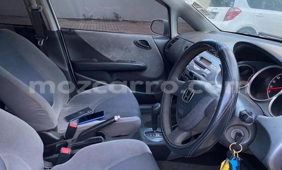 Comprar Usado Honda Fit Branco Carro em Maputo em Maputo Comprar Usado Honda Fit Branco Carro em Maputo em Maputo