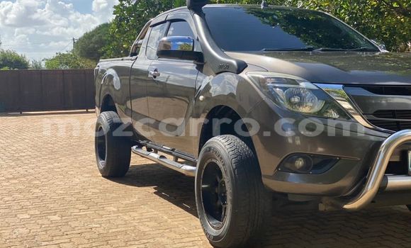 Comprar Usado Mazda BT-50 Preto Carro em Maputo em Maputo Comprar Usado Mazda BT-50 Preto Carro em Maputo em Maputo
