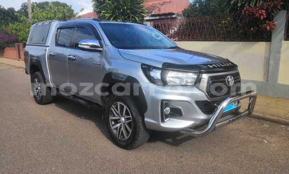 Nunua Mpya Toyota Hiluxe Revo Brown Gari ndani ya Maputo nchini Maputo