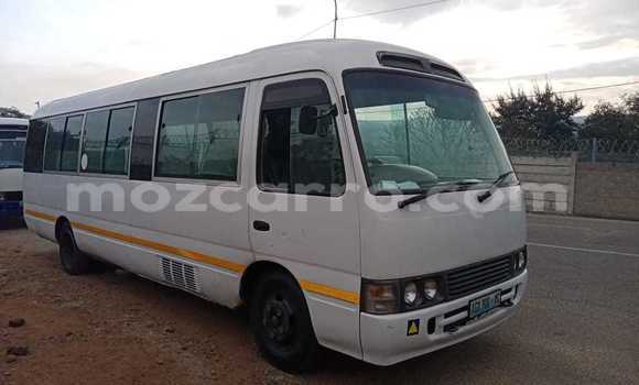 Tenga Tsaru Toyota Coaster Chena Mota in Maputo in Maputo