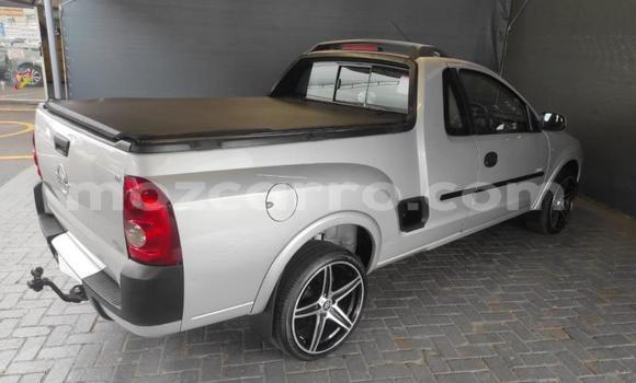 Tenga Tsaru Opel Corsa Sirivha Mota in Maputo in Maputo Tenga Tsaru Opel Corsa Sirivha Mota in Maputo in Maputo