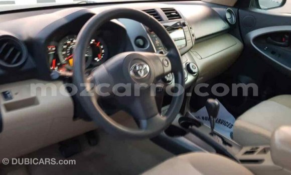 Comprar Importar Toyota RAV4 Azul Carro em Import - Dubai em Cabo Delgado Comprar Importar Toyota RAV4 Azul Carro em Import - Dubai em Cabo Delgado
