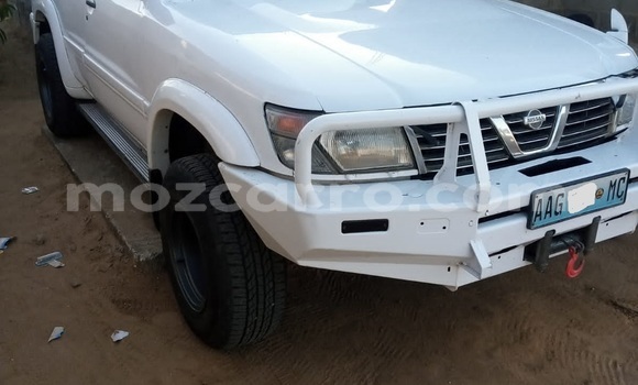 Comprar Usado Nissan Patrol Branco Carro em Maputo em Maputo