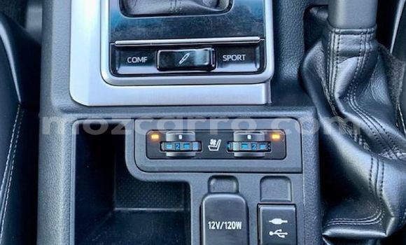 Nunua Ilio tumika Toyota Land Cruiser Prado Nyeupe Gari ndani ya Maputo nchini Maputo Nunua Ilio tumika Toyota Land Cruiser Prado Nyeupe Gari ndani ya Maputo nchini Maputo