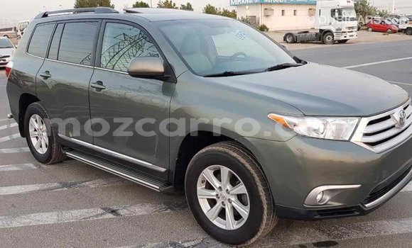 Comprar Importar Toyota Highlander Verde Carro em Import - Dubai em Cabo Delgado Comprar Importar Toyota Highlander Verde Carro em Import - Dubai em Cabo Delgado