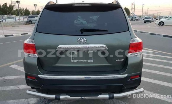 Comprar Importar Toyota Highlander Verde Carro em Import - Dubai em Cabo Delgado Comprar Importar Toyota Highlander Verde Carro em Import - Dubai em Cabo Delgado