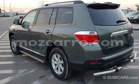 Comprar Importar Toyota Highlander Verde Carro em Import - Dubai em Cabo Delgado Comprar Importar Toyota Highlander Verde Carro em Import - Dubai em Cabo Delgado