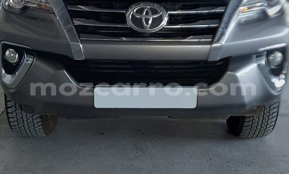 Nunua Ilio tumika Toyota Fortuner Nyingine Gari ndani ya Maputo nchini Maputo Nunua Ilio tumika Toyota Fortuner Nyingine Gari ndani ya Maputo nchini Maputo