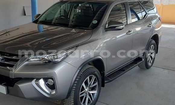 Nunua Ilio tumika Toyota Fortuner Nyingine Gari ndani ya Maputo nchini Maputo Nunua Ilio tumika Toyota Fortuner Nyingine Gari ndani ya Maputo nchini Maputo