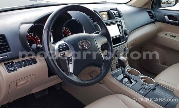 Comprar Importar Toyota Highlander Verde Carro em Import - Dubai em Cabo Delgado Comprar Importar Toyota Highlander Verde Carro em Import - Dubai em Cabo Delgado